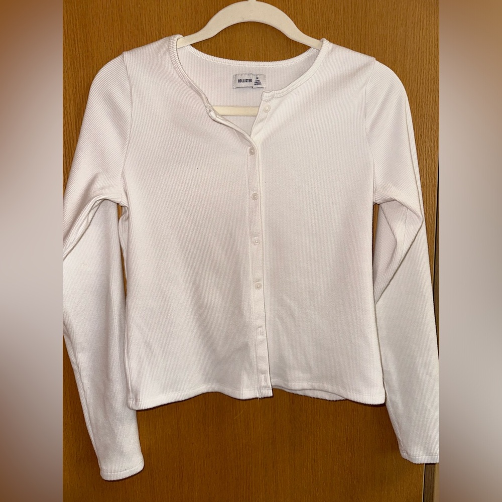 Hollister Cozy Ribbed Seamless Button Up Cardigan Top